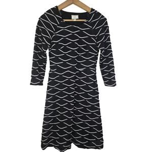 ECI New York Dress Size 4 Black Wave Striped 3/4 Sleeve Causal Knee Length